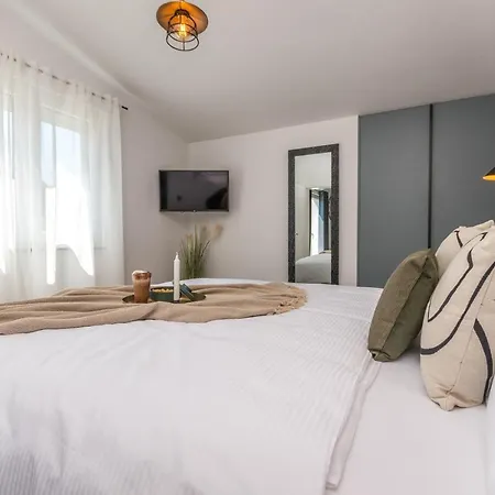 Marilu Luxury דירה