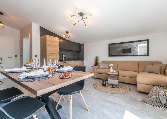 Marilu Luxury Apartment *