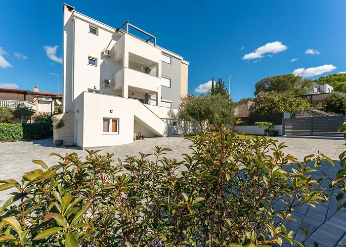 Marilu Luxury Apartment Drage
