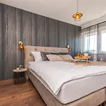 Marilu Luxury