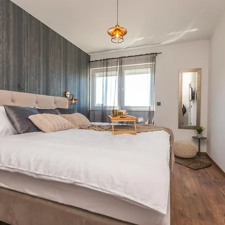 Marilu Luxury Apartment *