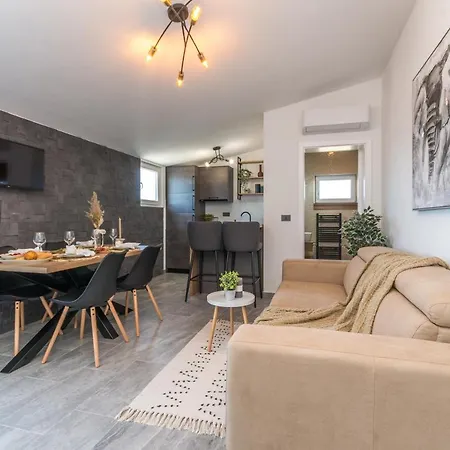 Marilu Luxury