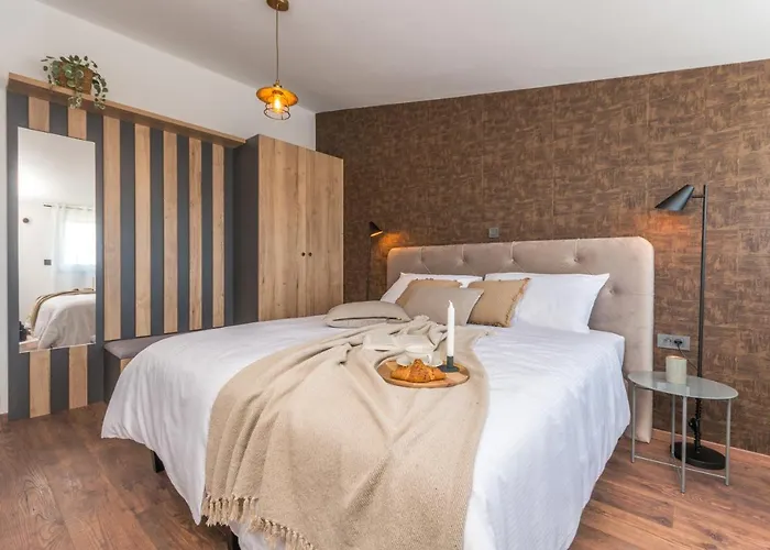 Marilu Luxury アパート